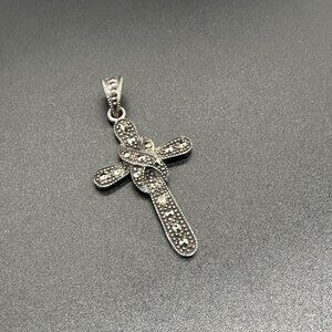 Vintage Sterling Silver Marcasite Knot Cross Pendant 925 One Missing Stone